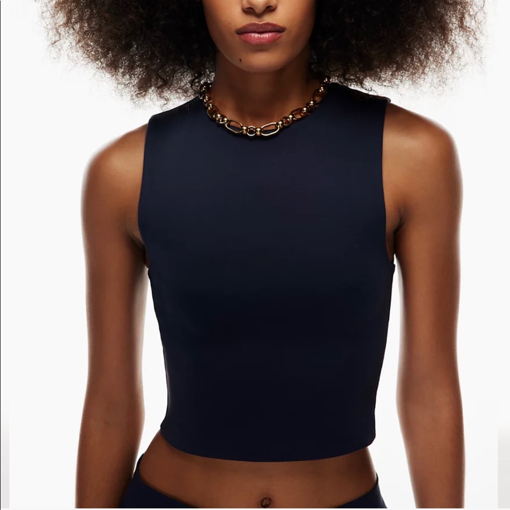 Aritzia contour muscle tank